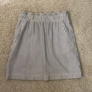 Lands End Canvas seersucker navy/white skirt